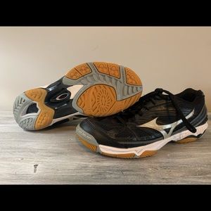 Woman’s Volleyball Shoes